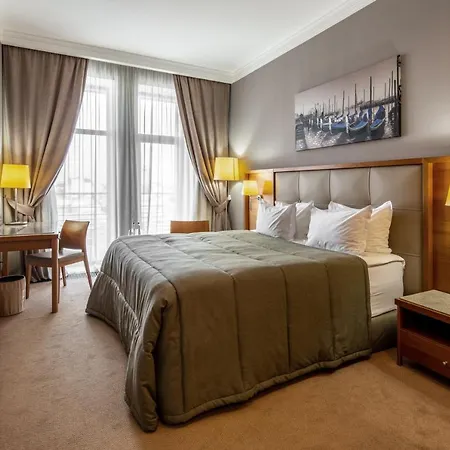 Cityhotel Hotel 4*